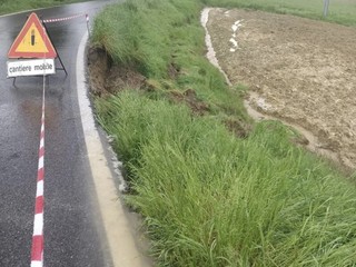 Immagini relative i danni da maltempo sulle strade provinciali