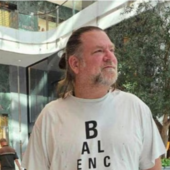 Una delle immagini postate sui social da Grubl