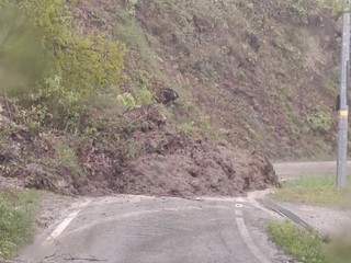 Immagini relative i danni da maltempo sulle strade provinciali