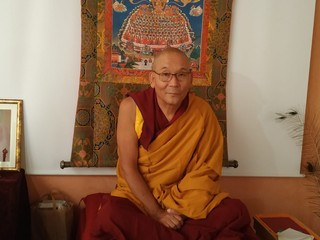 Altre immagini ritraenti il Maestro Gyuto Khensur Rinpoche Thupten Tenzin