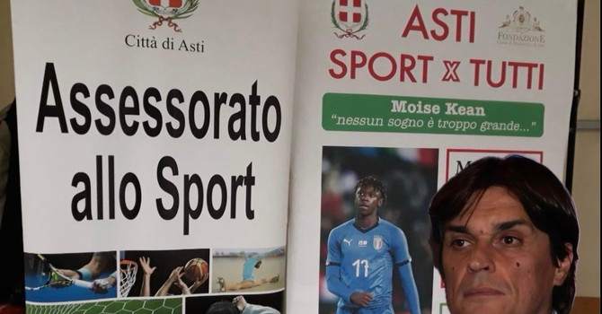 Un immagine d'archivio di Mario Bovino, risalente a quando era assessore allo Sport Un immagine d'archivio di Mario Bovino, risalente a quando era assessore allo Sport
