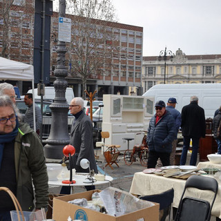 Il Mercatino dell'antiquariato trasloca per fare spazio alla Corritalia: l'edizione del 22 marzo si terrà in piazza Libertà