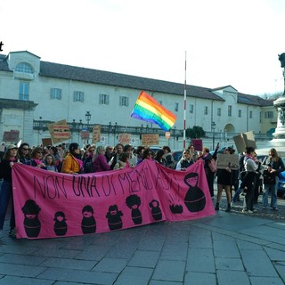 Un immagine del corteo organizzato lo scorso 8 marzo da NUDM Asti