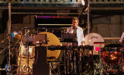 Naudy Carbone durante un concerto (Pagina Facebook)