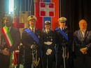 In foto: il sindaco Simone Nosenzo, il comandante Silvano Sillano, la neo agente Debora Berruti, il vicecomandante Lorenzo Nesto, l'assessore Domenico Perfumo
