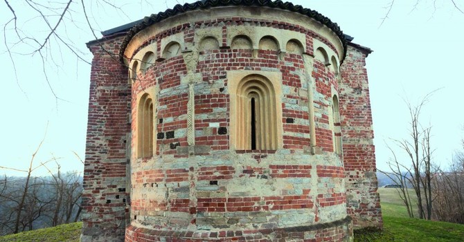 La pieve di San Lorenzo, a Tigliole, uno dei tesori architettonici visitabili nell'ambito delle aperture inerenti la "Rete romanica di collina" La pieve di San Lorenzo, a Tigliole, uno dei tesori architettonici visitabili nell'ambito delle aperture inerenti la "Rete romanica di collina"