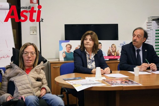 Nell'immagine, da sinistra a destra, l'assessore Zollo, la presidente del &quot;Dono del volo&quot; Donatella Boscassi e il presidente del CSVAA Francesco Marzo (ph. Merfephoto - Efrem Zanchettin)