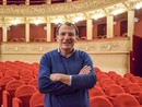 Porro ritratto in una foto d'archivio scattata al Teatro Alfieri Porro ritratto in una foto d'archivio scattata al Teatro Alfieri