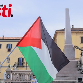 Immagine d'archivio relativa un presidio astigiano svoltosi in piazza Roma
