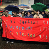 Immagini del presidio organizzato in piazza San Secondo dopo il barbaro omicidio di Zoe Immagini del presidio organizzato in piazza San Secondo dopo il barbaro omicidio di Zoe