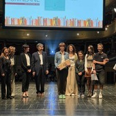 Julia Deck vince il Premio Lattes Grinzane 2026 con il romanzo “Ann d’Inghilterra”