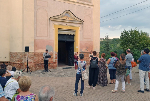 Torna sulle colline astigiane "Passeggiando con Vittorio Alfieri" tra storia, teatro e natura Torna sulle colline astigiane "Passeggiando con Vittorio Alfieri" tra storia, teatro e natura