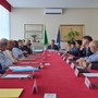 Sicurezza e videosorveglianza: firmati i patti per il controllo di vicinato a Monale e Capriglio e via libera ai progetti per 14 comuni Sicurezza e videosorveglianza: firmati i patti per il controllo di vicinato a Monale e Capriglio e via libera ai progetti per 14 comuni