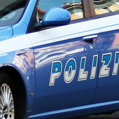 Sale su un tetto di via Fratelli Olivero: salvata grazie all'intervento di Vigili del fuoco, Polizia di Stato e Polizia Locale