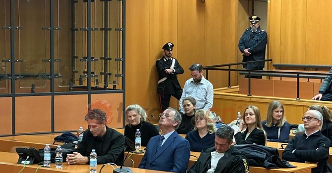 Il verdetto è appena arrivato nell'aula 6 del Palazzo di Giustizia &quot;Bruno Caccia&quot; di Torino