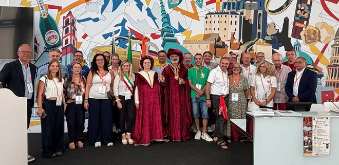 Tradizione e storia a Cocconato per il Palio degli Asini Tradizione e storia a Cocconato per il Palio degli Asini