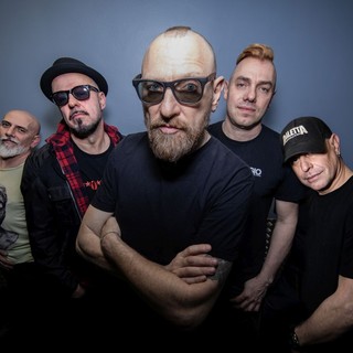 Dalle ore 22.30 in programma il live dei PUNKREAS