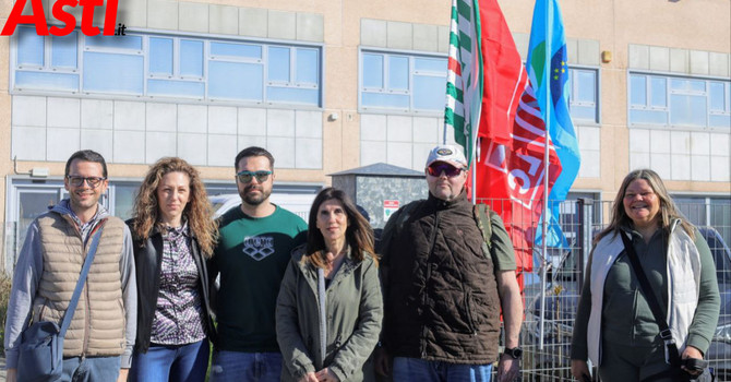 Immagine d'archivio di un precedente presidio sindacale presso la sede astigiana di Konecta