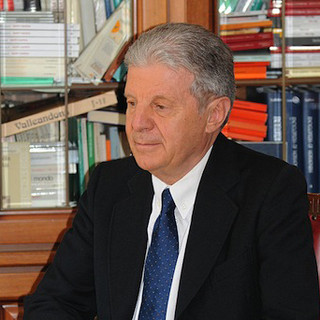 Don Luigi Berzano: 50 anni a Valleandona tra il nuovo libro e celebrazioni natalizie