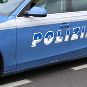 Asti, borseggio nel piazzale del Centro Commerciale Il Borgo
