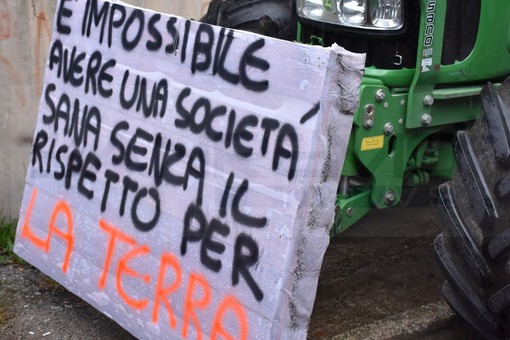 Gli agricoltori piemontesi sono arrivati a Sanremo: &quot;Siamo pacifici, ma determinati&quot; [GALLERIA FOTOGRAFICA E VIDEO]