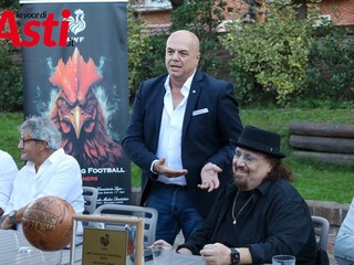 Ricca galleria di immagini (Merfephoto - Efrem Zanchettin) relative la presentazione della squadra Ricca galleria di immagini (Merfephoto - Efrem Zanchettin) relative la presentazione della squadra