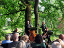 Con &quot;Quercus, serenata per il mio albero&quot; prende il via a Ferrere la rassegna “Corti, Colline, Comunità e…”