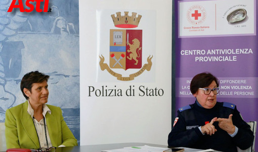 Il questore Di Donato con Elisa Chechile (MerfePhoto)