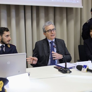 Un momento della conferenza stampa, da sinistra a destra: il capo della Squadra Mobile Marco Barbero, il procuratore Biagio Mazzeo e il questore di Asti Marina Di Donato. A fine articolo molte altre immagini che compongono la galleria fotografica realizzata da Efrem Zanchettin - Merfephoto