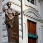 La statua dedicata a Giulia di Barolo, sulla facciata del Palazzo omonimo a Torino, inaugurata il 17 gennaio (Foto di Gianluca Platania)
