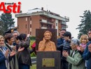 Il momento dello "svelamento" della statua (Merfephoto) Il momento dello "svelamento" della statua (Merfephoto)