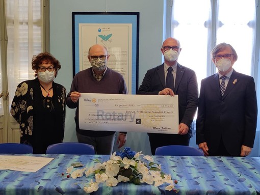 Il Rotary Club di Asti ha consegnato all'Astro la prima parte dei fondi del progetto “Protezione Famiglie Fragili”
