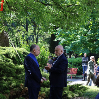 Maurizio Rasero nel suo ultimo giorno da presidente della Provincia con il presidente della Fondazione Livio Negro (MerfePhoto)