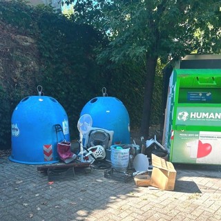 Rifiuti abbandonati nel cuore di Villafranca: il Comune punta su nuove telecamere