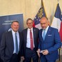 Il sindaco Rasero ritratto con l'ambasciatore (primo da sinistra nell'immagine) e il console USA
