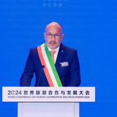 Il presidente Rasero ritratto in un'occasione istituzionale durante una visita in Cina