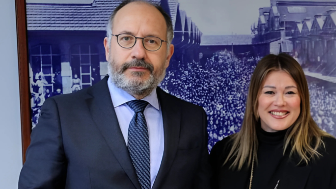 Il sindaco Maurizio Rasero con l'assessore al Commercio Loretta Bologna