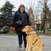 Renata Sorba con il suo cane guida