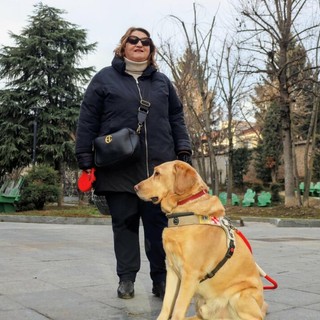 Renata Sorba con il suo cane guida