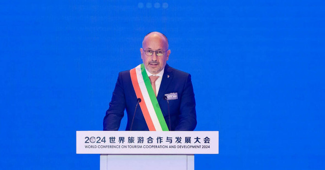 Il presidente Rasero ritratto in un'occasione istituzionale durante una visita in Cina