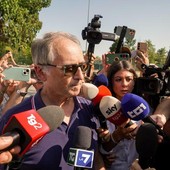 Mario Roggero all'arrivo in carcere, nel luglio scorso (foto Adnkronos) Mario Roggero all'arrivo in carcere, nel luglio scorso (foto Adnkronos)
