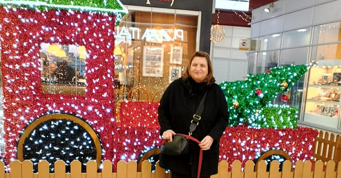 "A voi la zampa": la città vista con gli occhi di Robin Hood, il cane guida di Renata Sorba "A voi la zampa": la città vista con gli occhi di Robin Hood, il cane guida di Renata Sorba