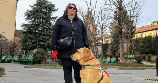 Renata Sorba con il suo cane guida Renata Sorba con il suo cane guida