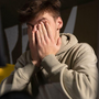 Il Prezzo del Futuro: l’Impatto della Precarietà Economica sulla Salute Mentale di Gen Z e Millennial