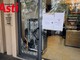 La vetrata del Caffè del Mercato presa di mira dai ladri - Ph. Merfephoto - Efrem Zanchettin