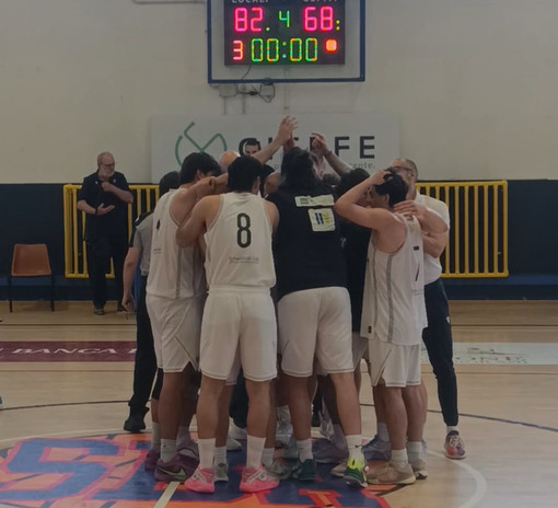 Play-off DR1: la Gieffe SBA supera l’ostacolo Dolphins e vola in finale