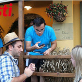 L'app "al lavoro" in occasione della scorsa edizione del Festival delle Sagre Astigiane L'app "al lavoro" in occasione della scorsa edizione del Festival delle Sagre Astigiane
