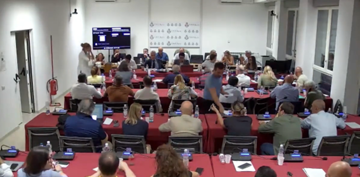 Un momento del Consiglio comunale di ieri sera