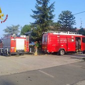 Squadre dei vigili del fuoco impegnate nelle ricerche