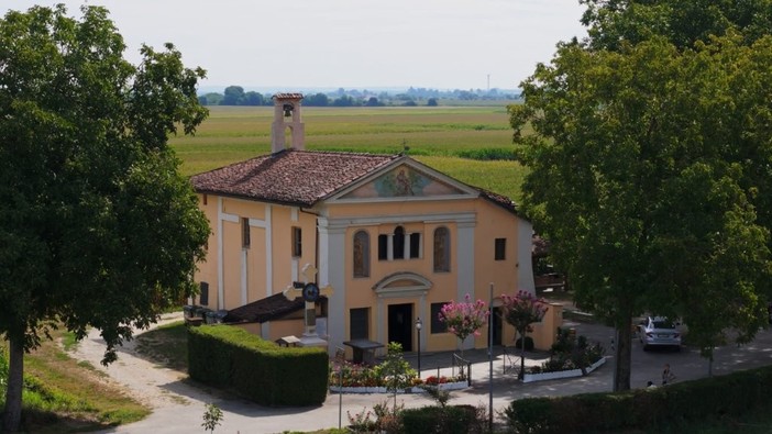 Santuario della Noce a Villanova Solaro